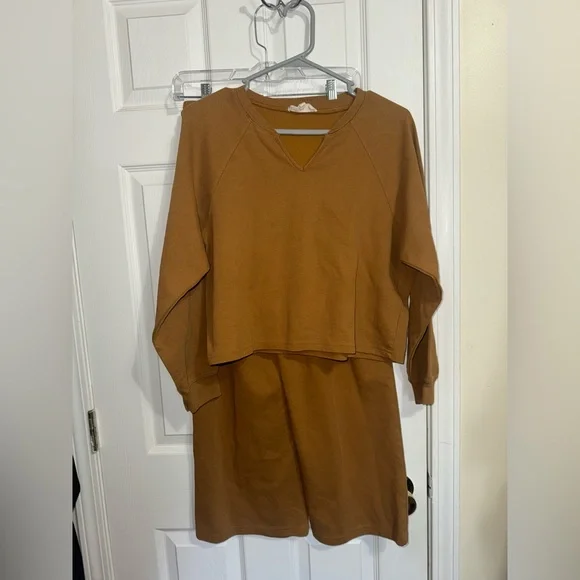 Listicle Tan Lounge Set size S - Picture 1 of 8